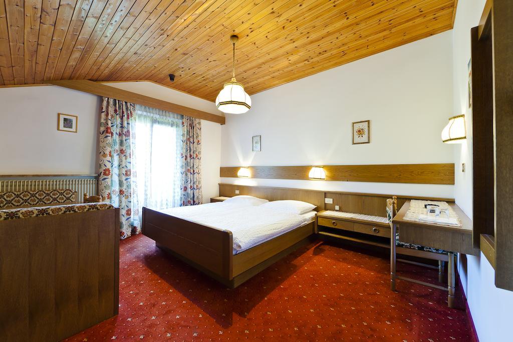 Hotel Brueckenwirt - Al Ponte Montagna Pokoj fotografie