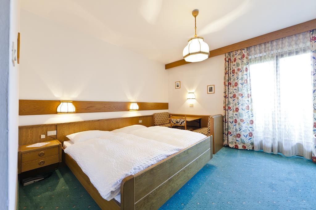 Hotel Brueckenwirt - Al Ponte Montagna Pokoj fotografie